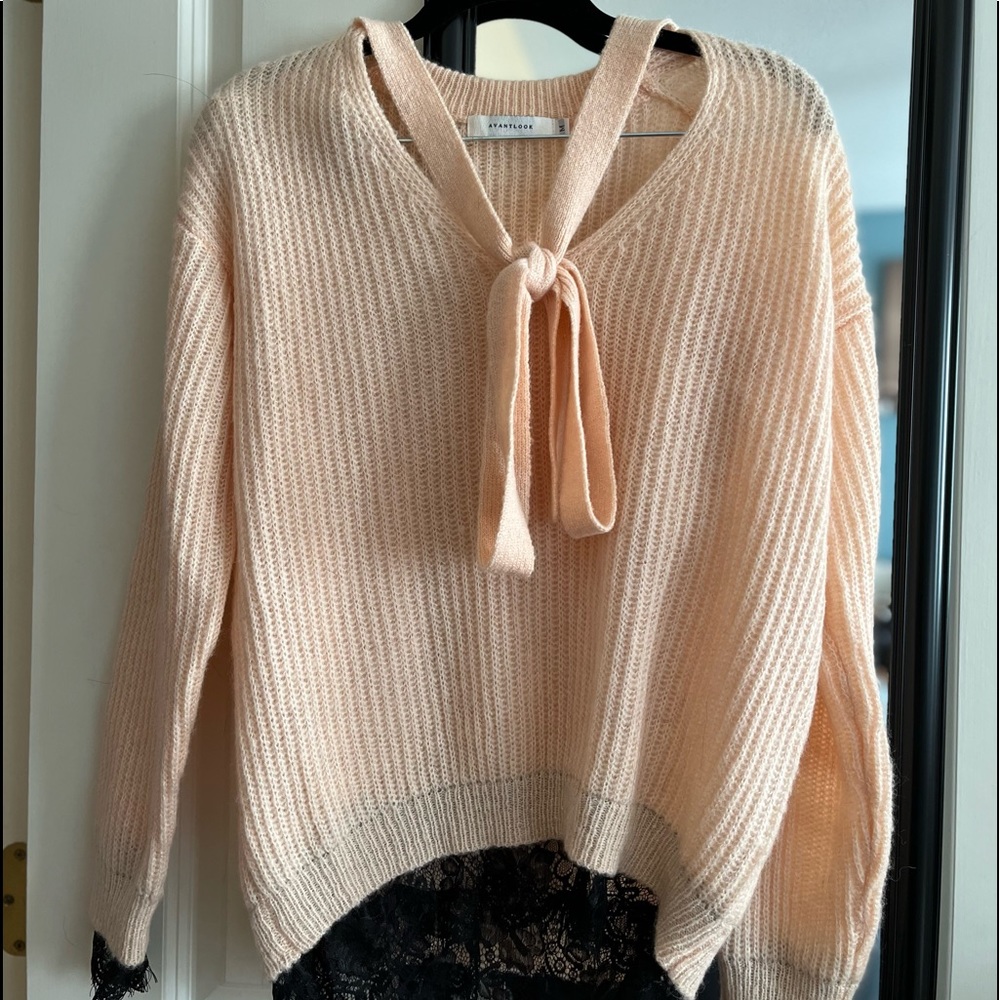 Woman’s Sweater size M